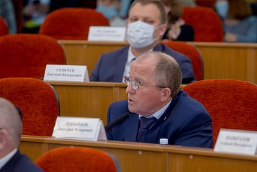В повестке апрельского заседания 